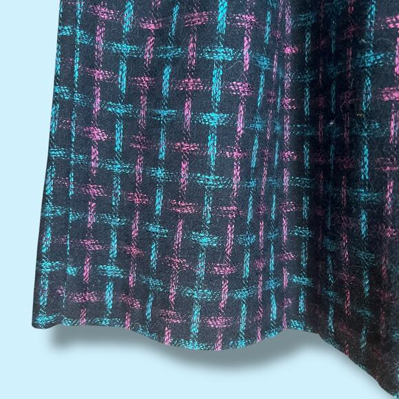 Vintage 80s Size Medium Black Wool Blend Tweed Skirt Fuchsia Blue Woven Pattern - Picture 4 of 9